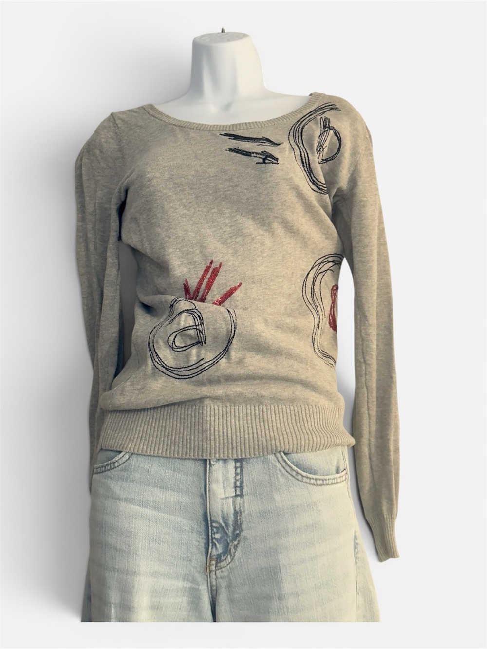 Vintage Desigual Grey Long-Sleeve Graphic Crewneck Sweater